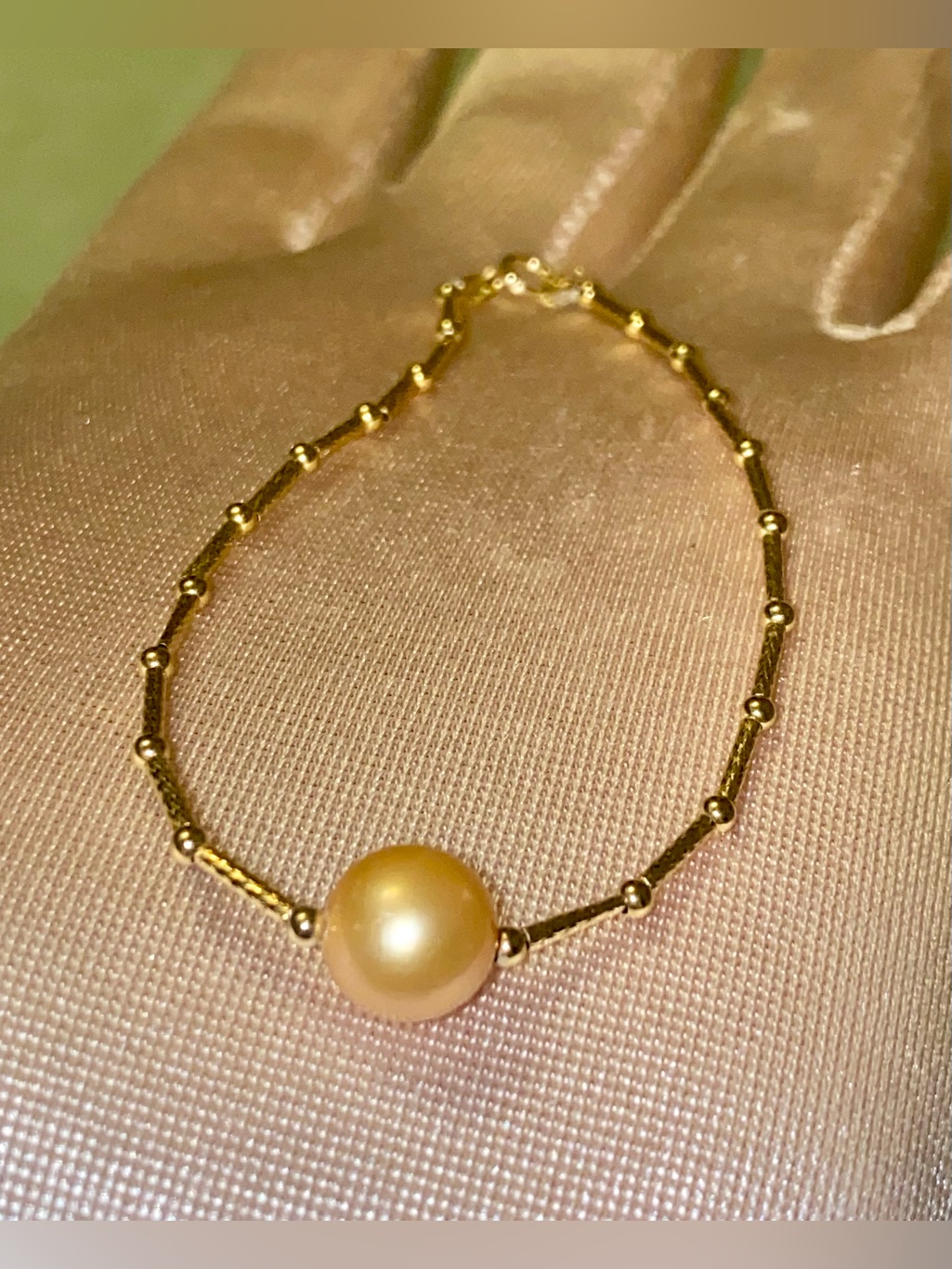 750 Gold Bracelet With South Sea Pearl